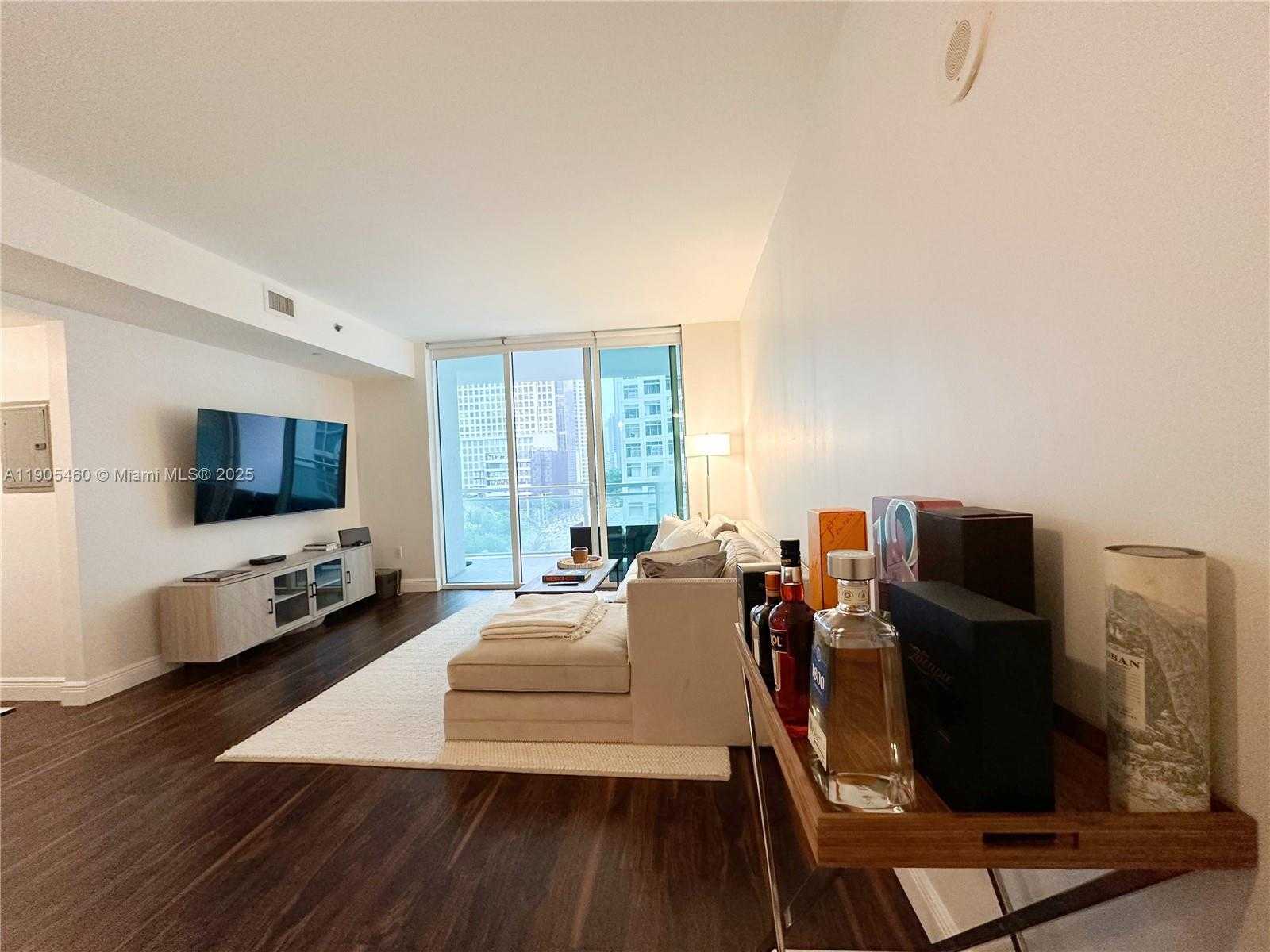 Small Image of 951 BRICKELL AVE #601, Miami Number 9