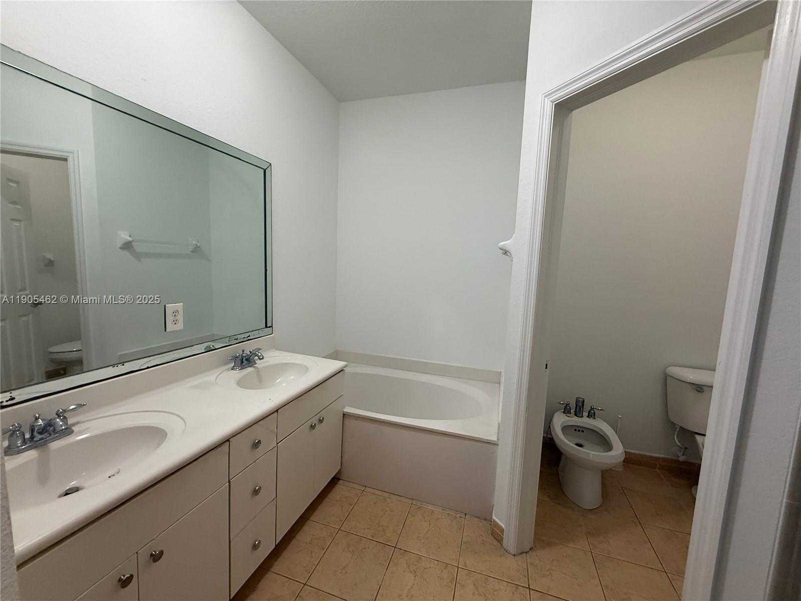 Small Image of 7978 SOUTH WEST 166TH PL, Miami Number 13