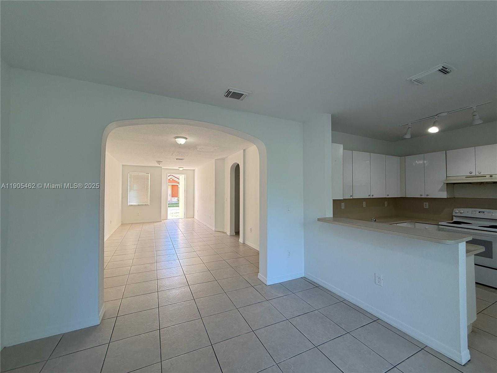 Small Image of 7978 SOUTH WEST 166TH PL, Miami Number 4