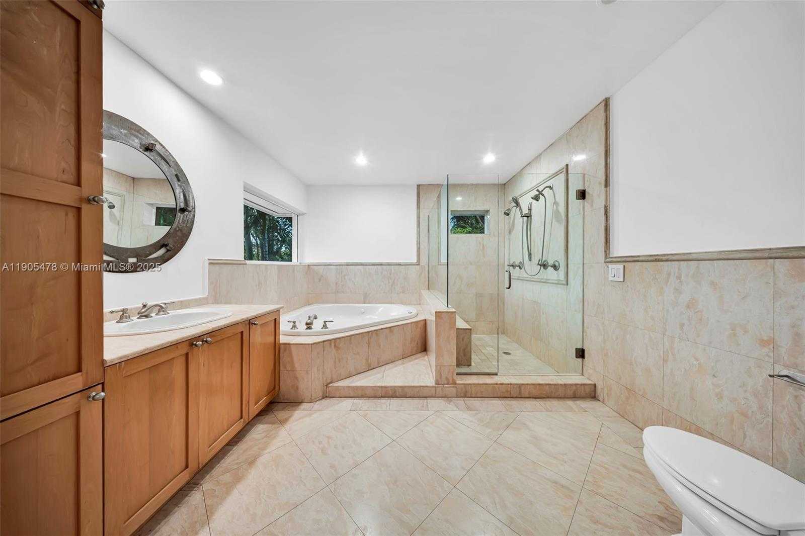 Small Image of 4000 ALHAMBRA CIR, Coral Gables Number 12