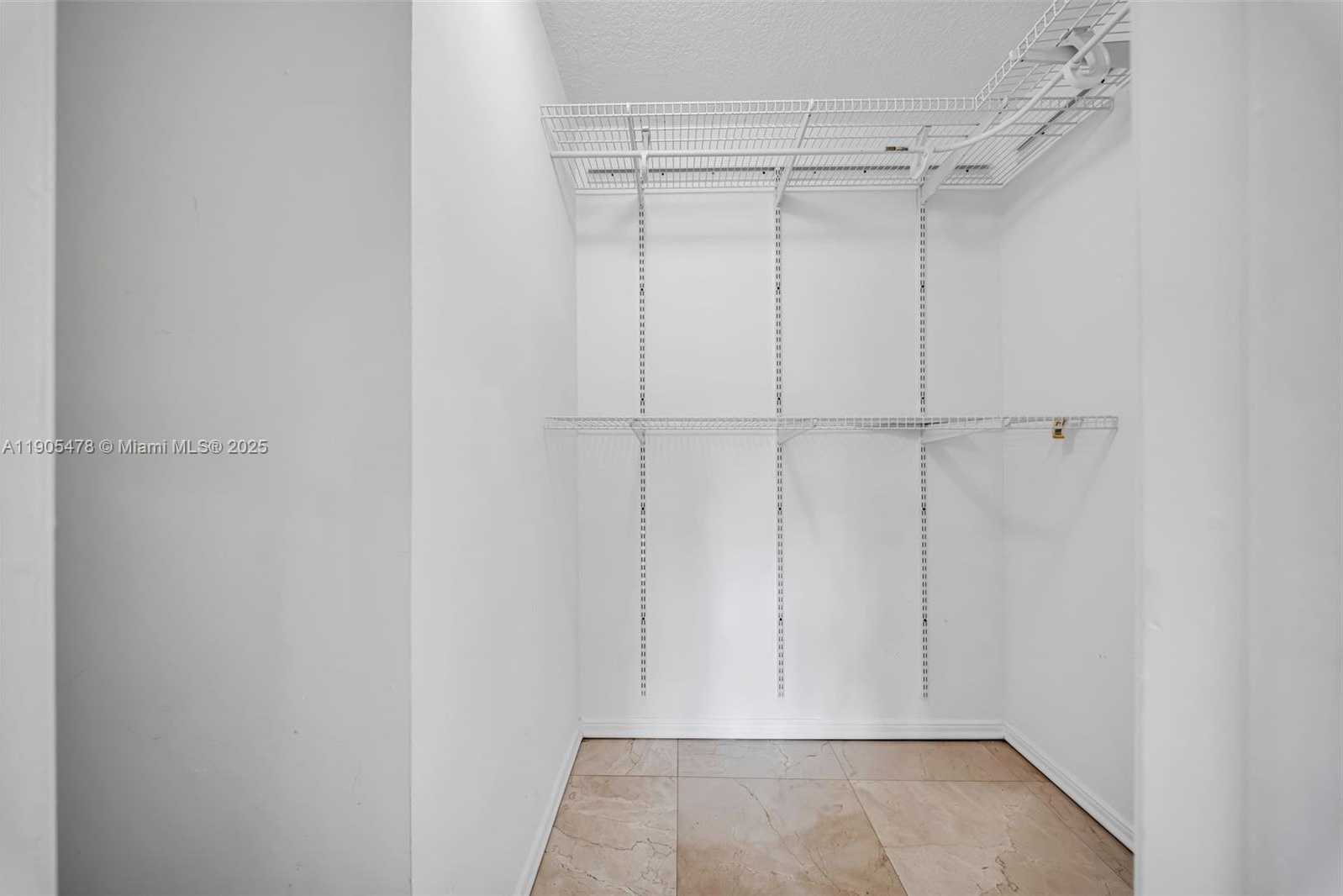 Small Image of 4000 ALHAMBRA CIR, Coral Gables Number 31