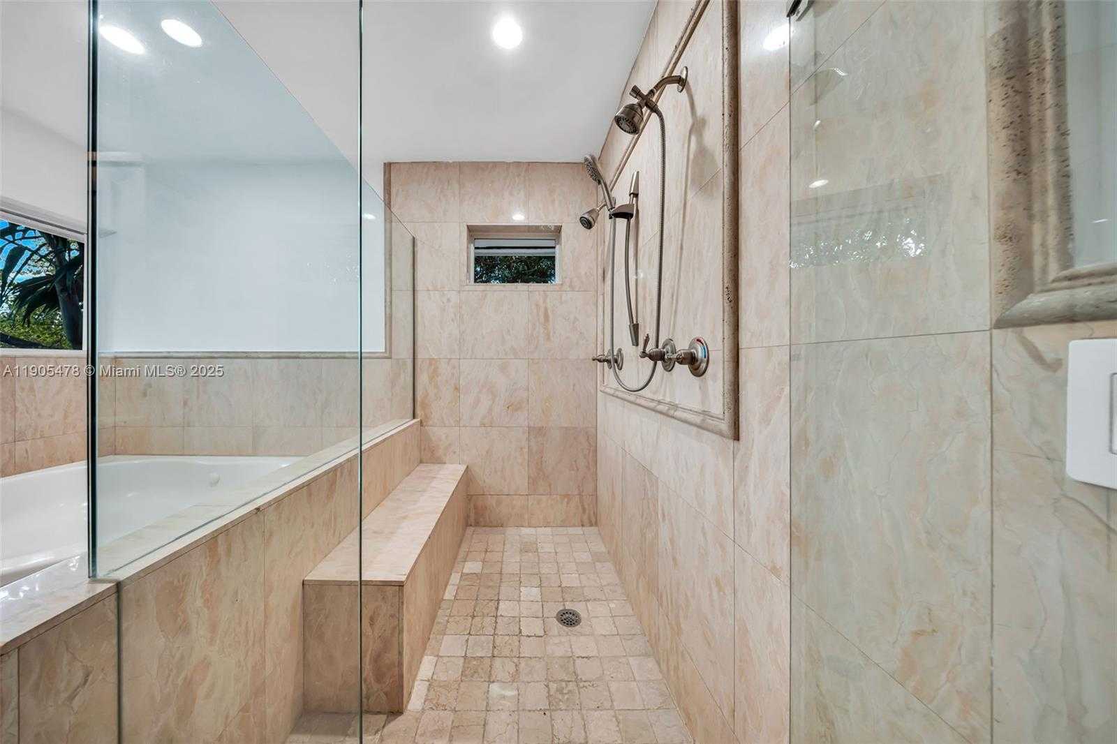 Small Image of 4000 ALHAMBRA CIR, Coral Gables Number 38