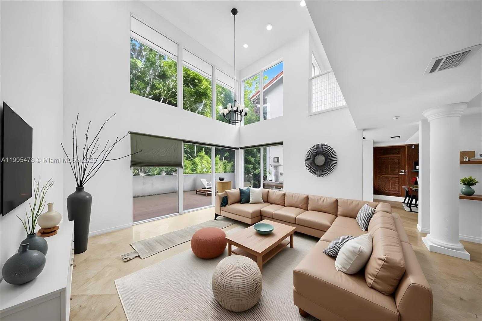 Small Image of 4000 ALHAMBRA CIR, Coral Gables Number 55