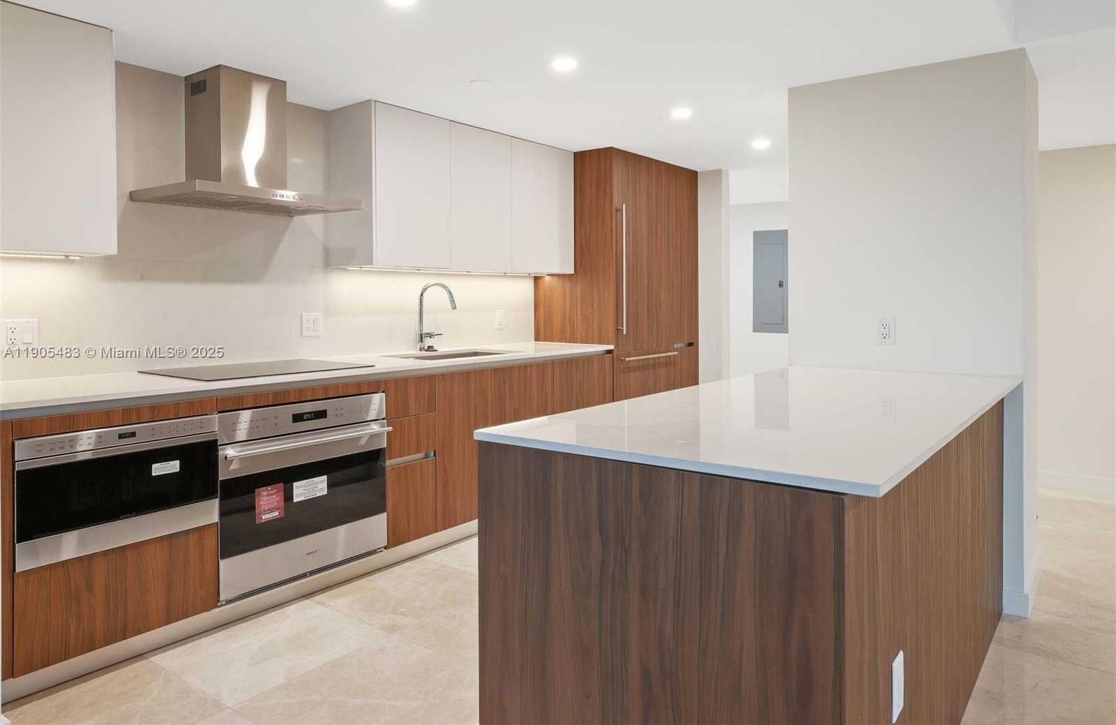 Small Image of 1500 BAY RD #N-0915, Miami Beach Number 11