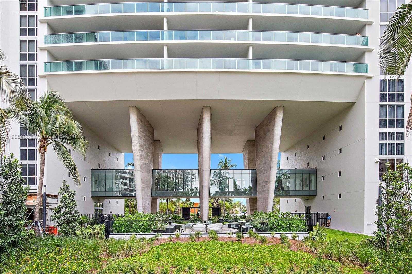 Small Image of 1500 BAY RD #N-0915, Miami Beach Number 86