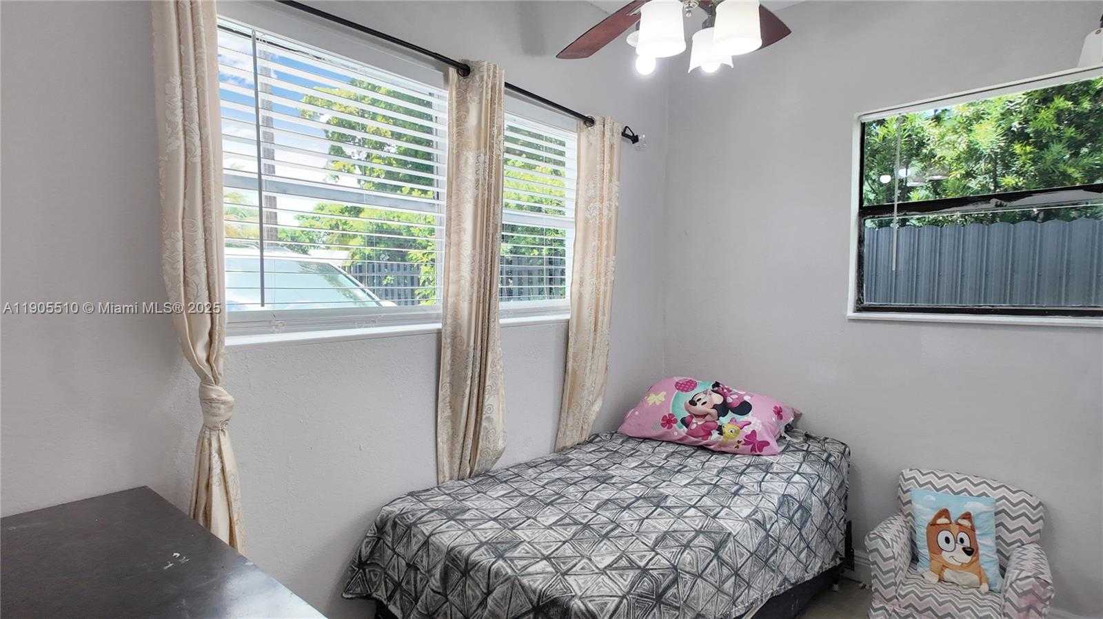 Small Image of 801 NORTH WEST 172ND TER, Miami Gardens Number 10