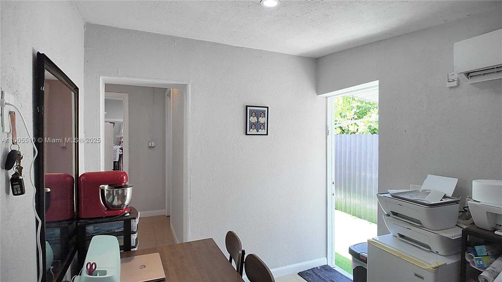 Small Image of 801 NORTH WEST 172ND TER, Miami Gardens Number 5