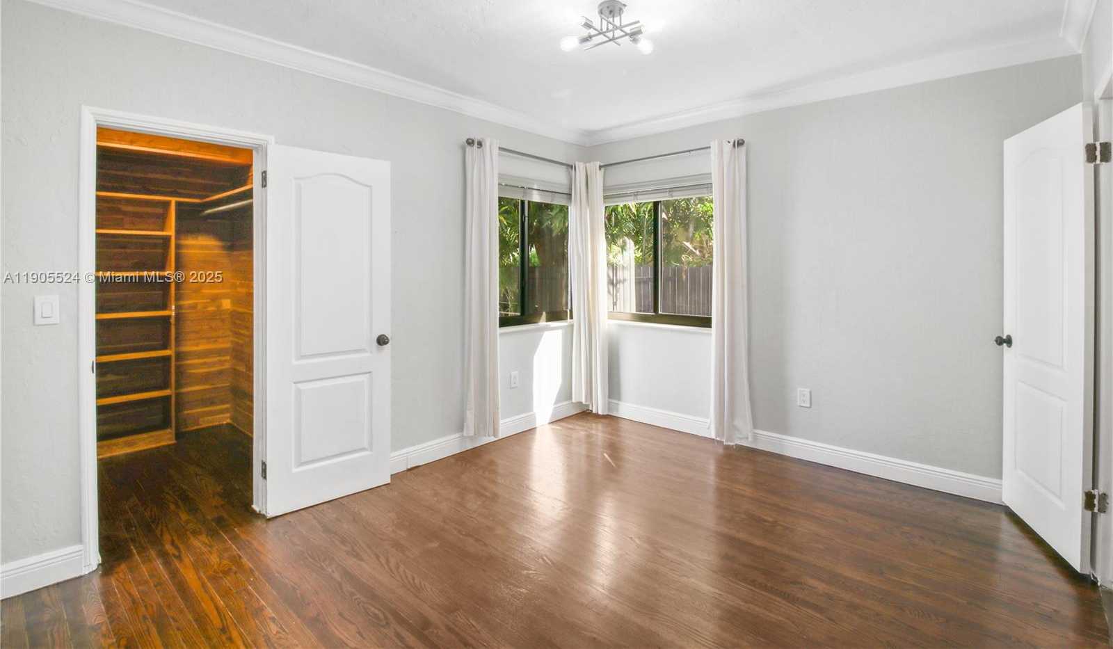 Small Image of 1814 SOUTH WEST 22ND TER, Miami Number 15