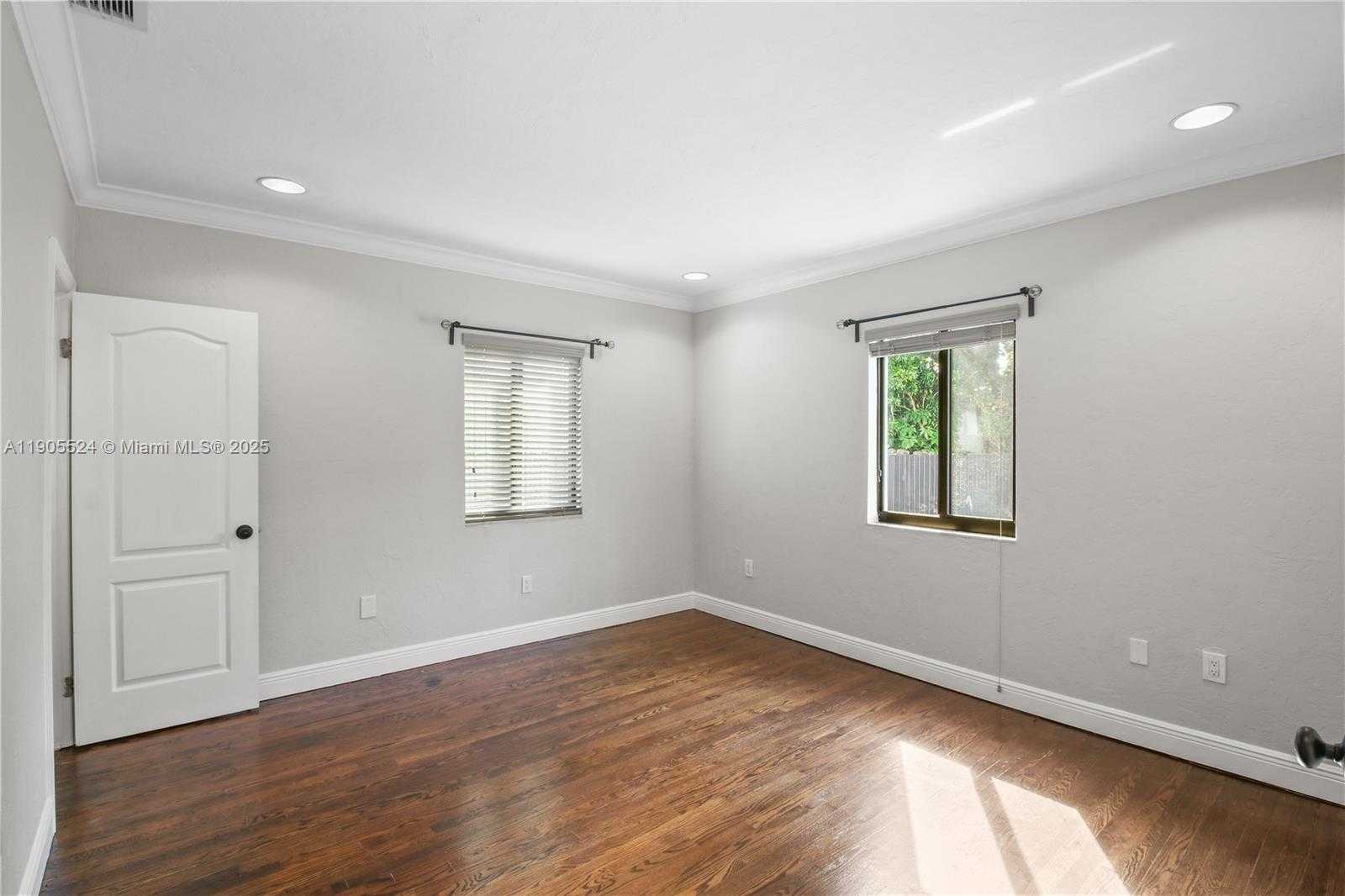 Small Image of 1814 SOUTH WEST 22ND TER, Miami Number 20