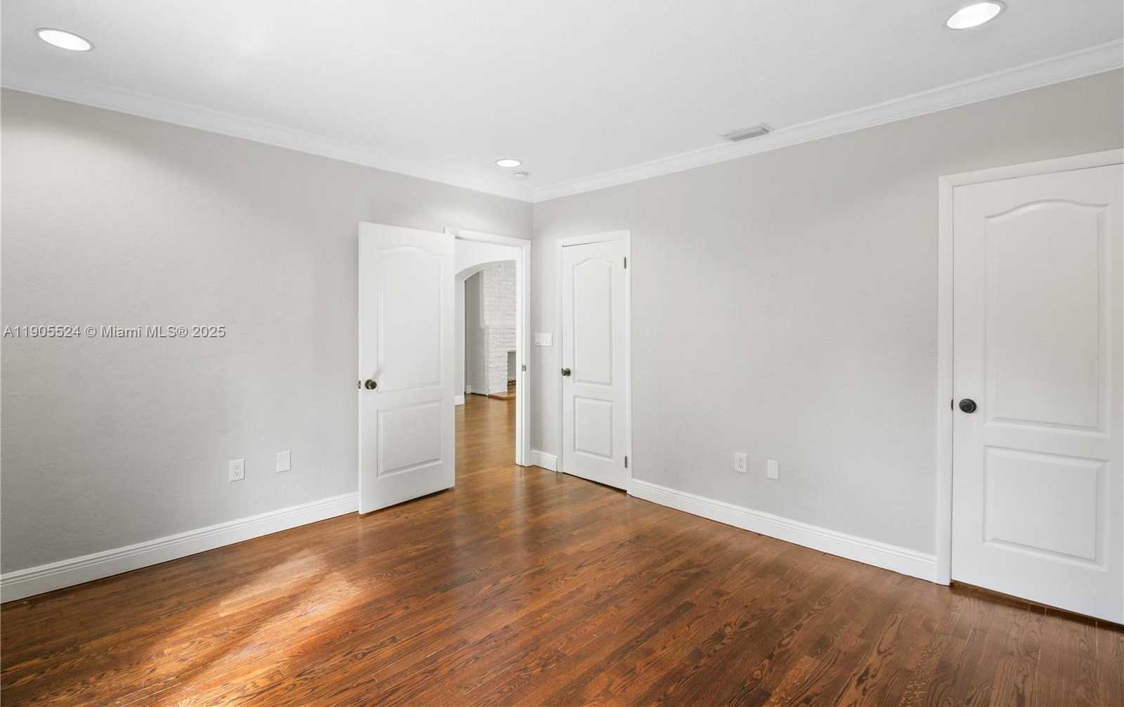 Small Image of 1814 SOUTH WEST 22ND TER, Miami Number 21