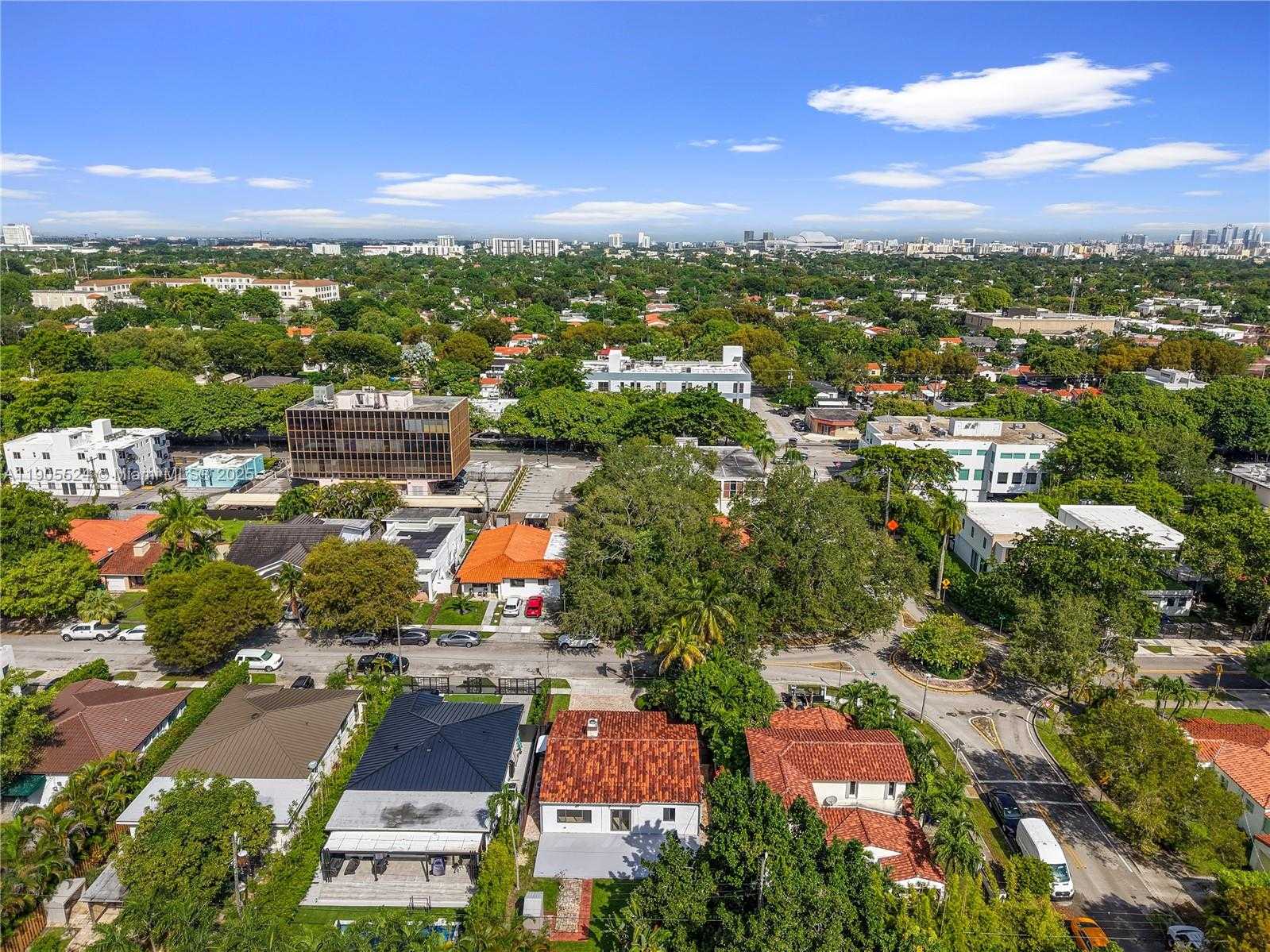 Small Image of 1814 SOUTH WEST 22ND TER, Miami Number 34