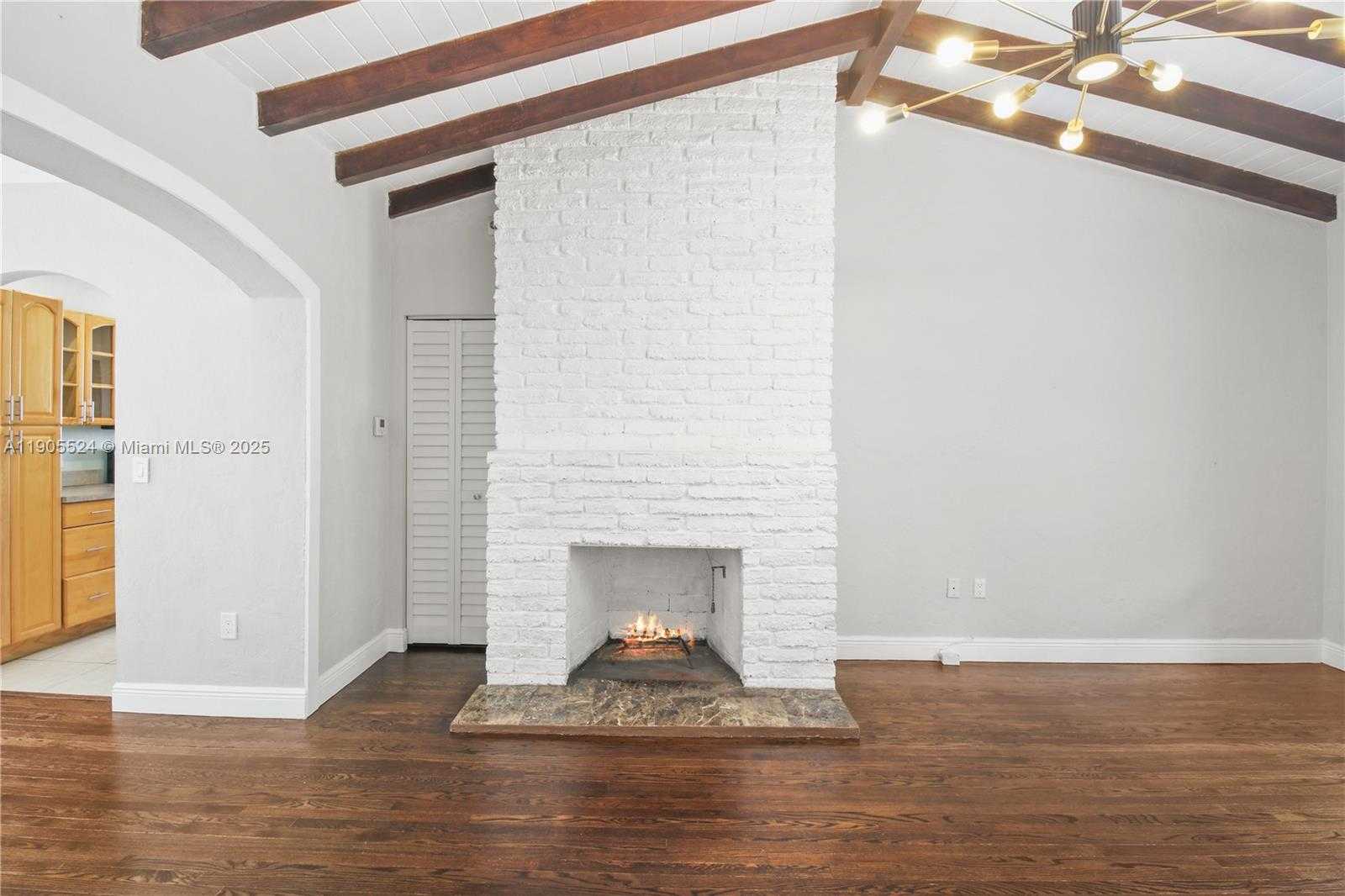 Small Image of 1814 SOUTH WEST 22ND TER, Miami Number 5