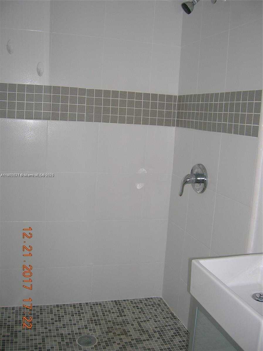 Small Image of 3689 NORTH WEST 14TH ST, Miami Number 11