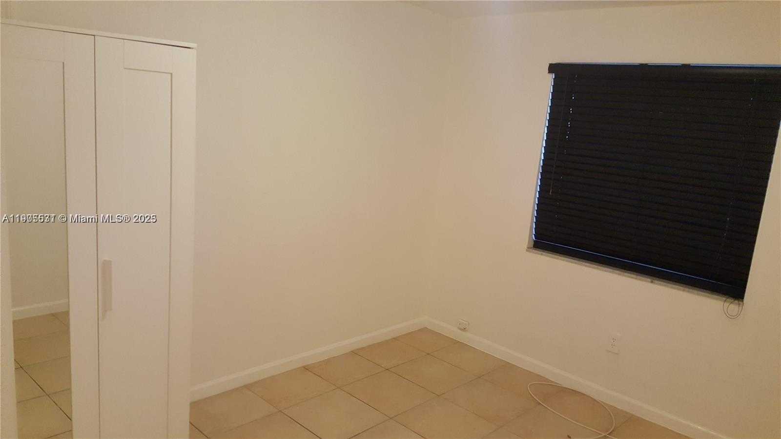 Small Image of 3689 NORTH WEST 14TH ST, Miami Number 14