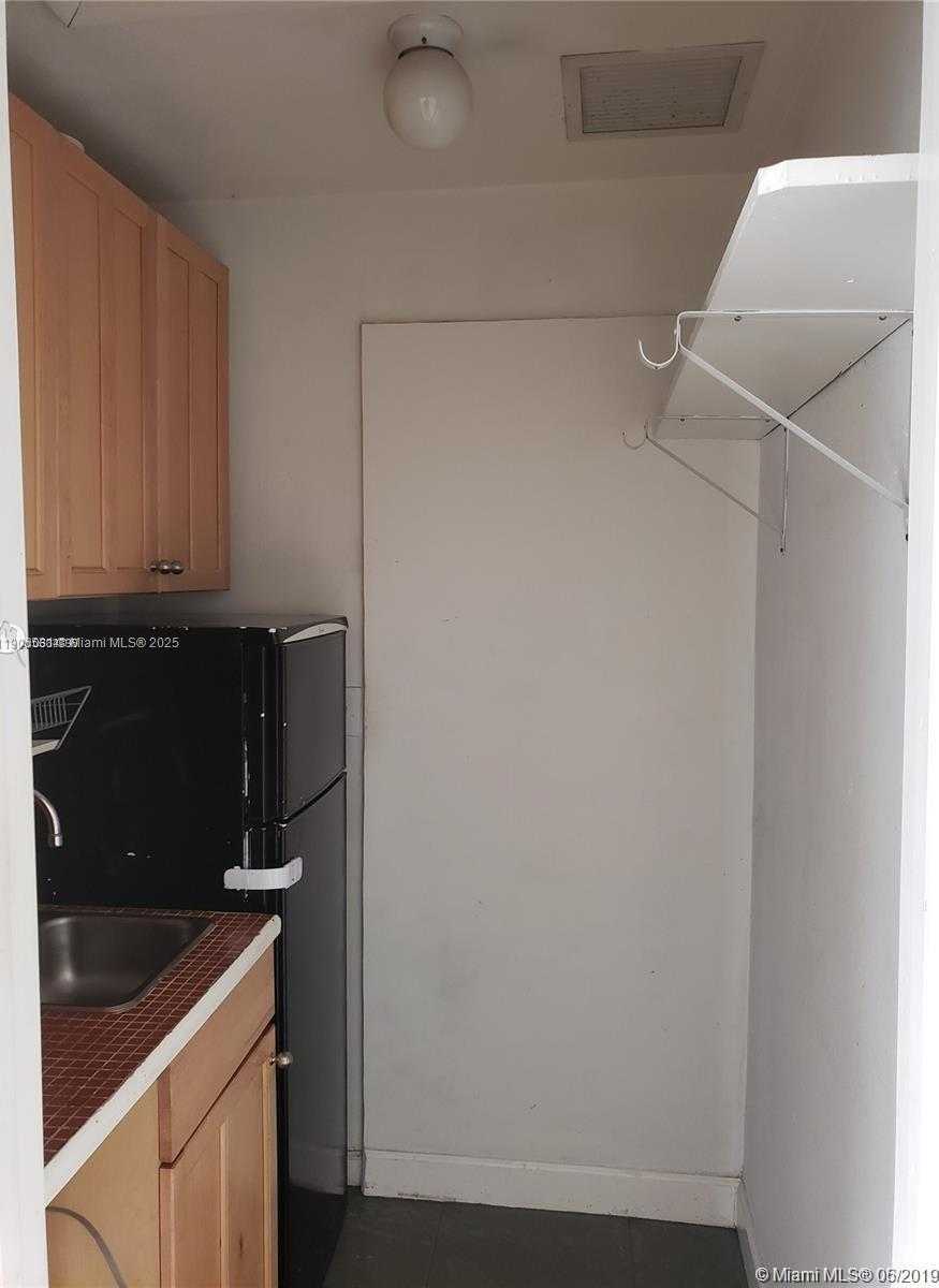 Small Image of 3689 NORTH WEST 14TH ST, Miami Number 20