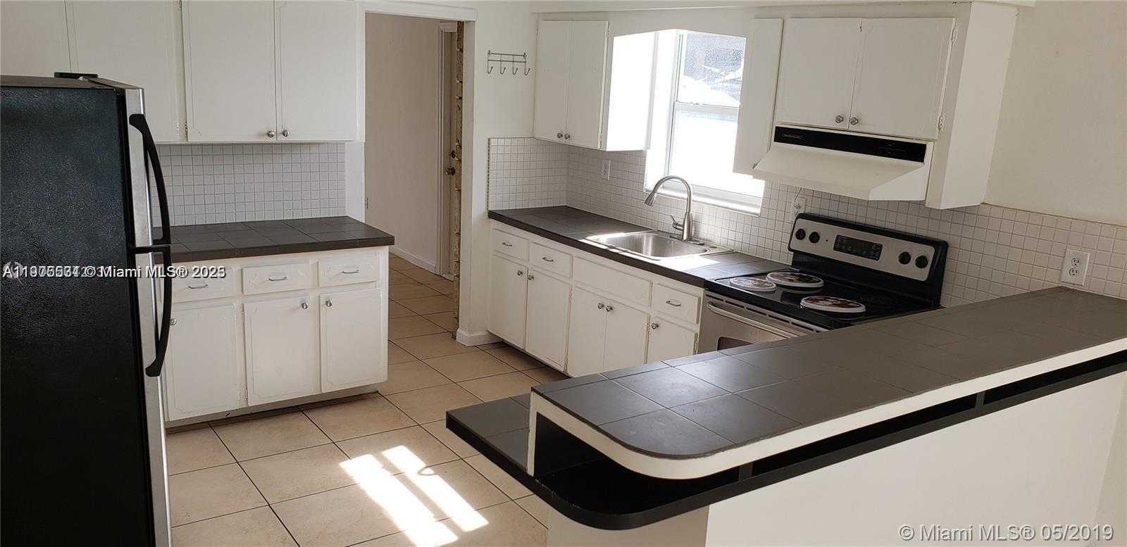 Small Image of 3689 NORTH WEST 14TH ST, Miami Number 22