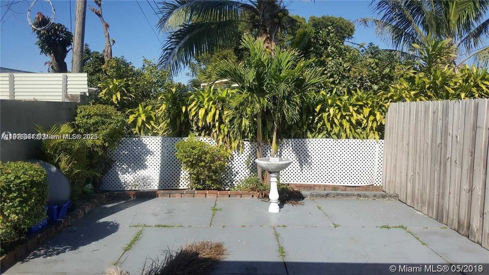 Small Image of 3689 NORTH WEST 14TH ST, Miami Number 25