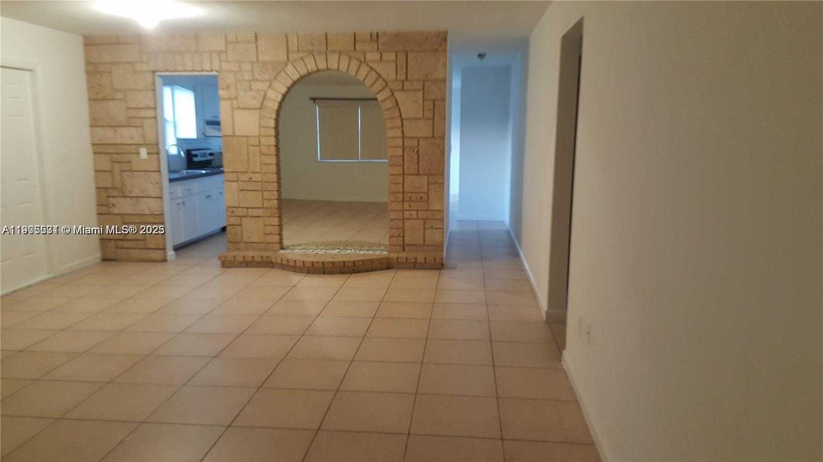 Small Image of 3689 NORTH WEST 14TH ST, Miami Number 6