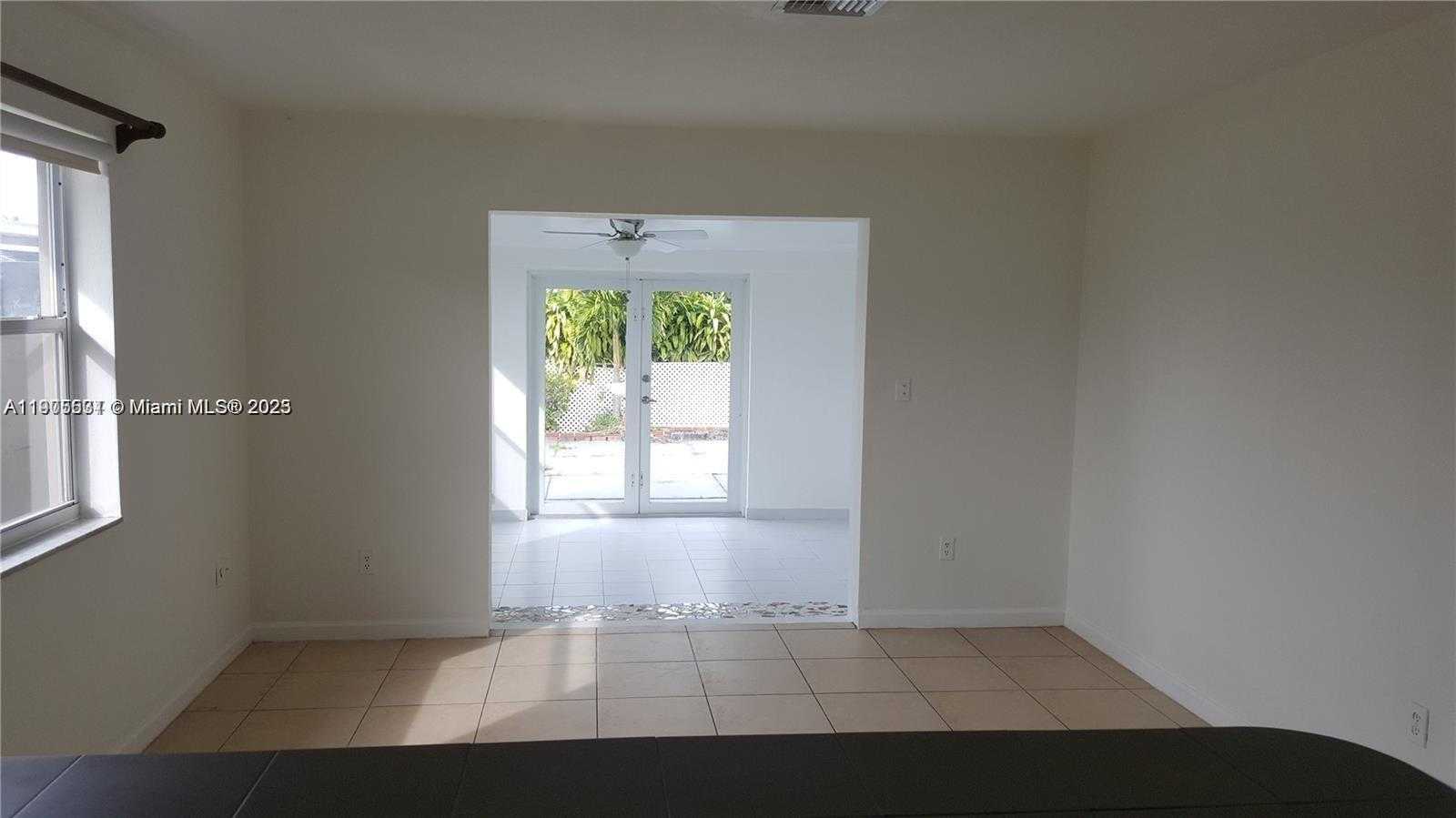 Small Image of 3689 NORTH WEST 14TH ST, Miami Number 7