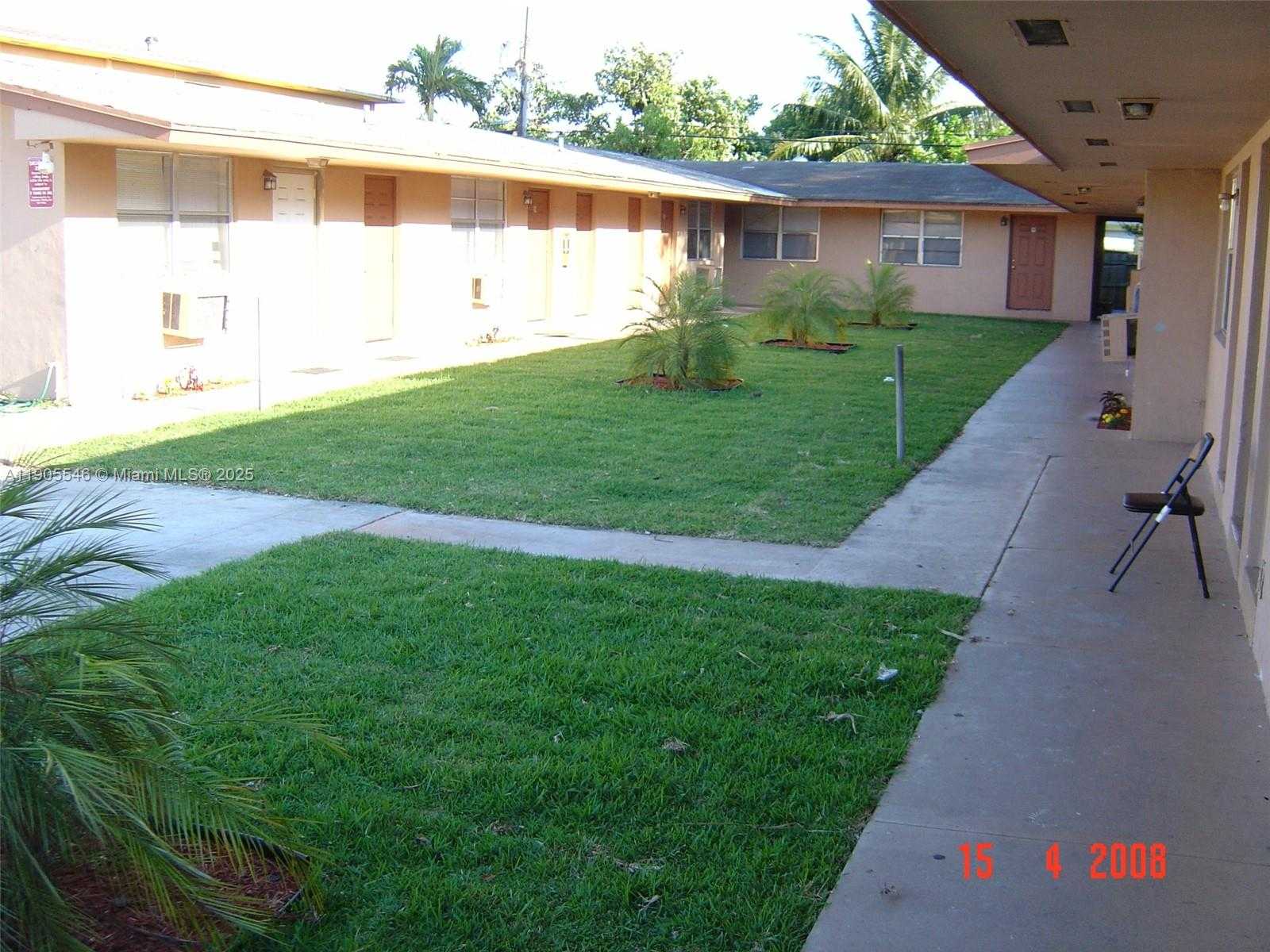 Small Image of 2230 MADISON ST #3, Hollywood Number 1