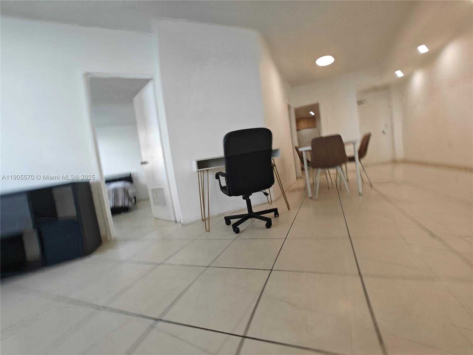 Small Image of 905 BRICKELL BAY DR #1127, Miami Number 19