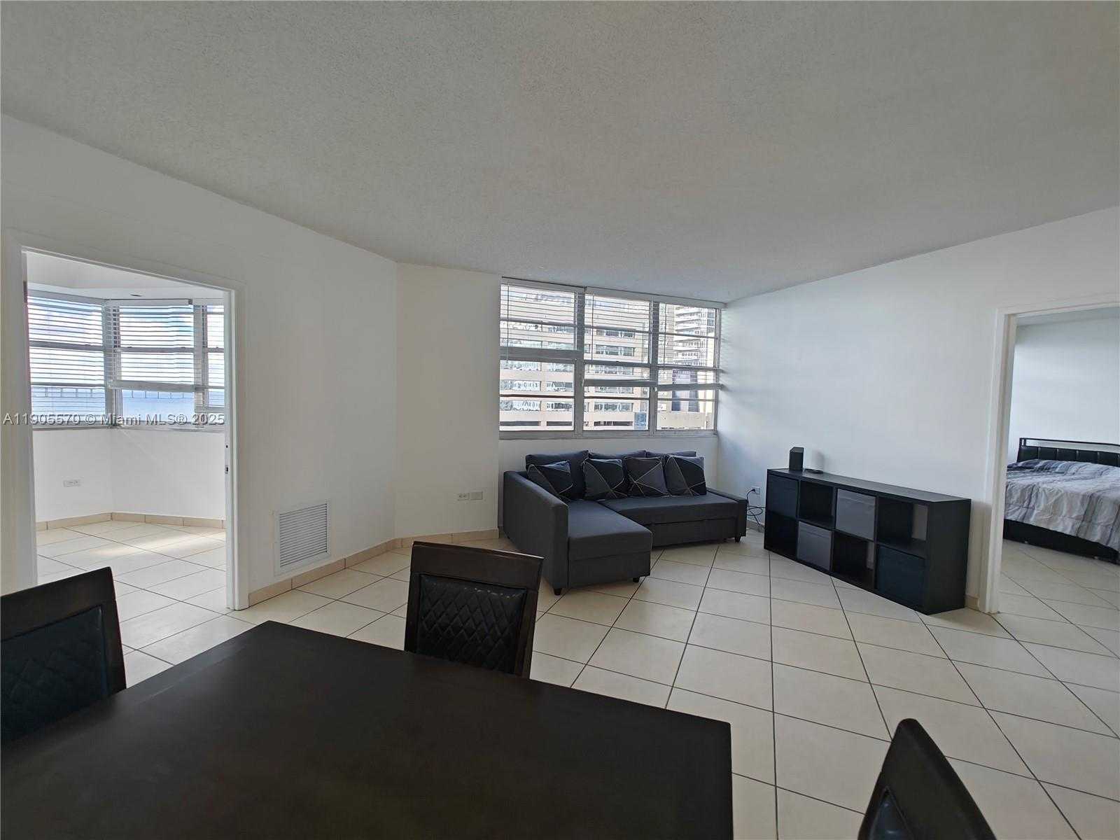 Small Image of 905 BRICKELL BAY DR #1127, Miami Number 21