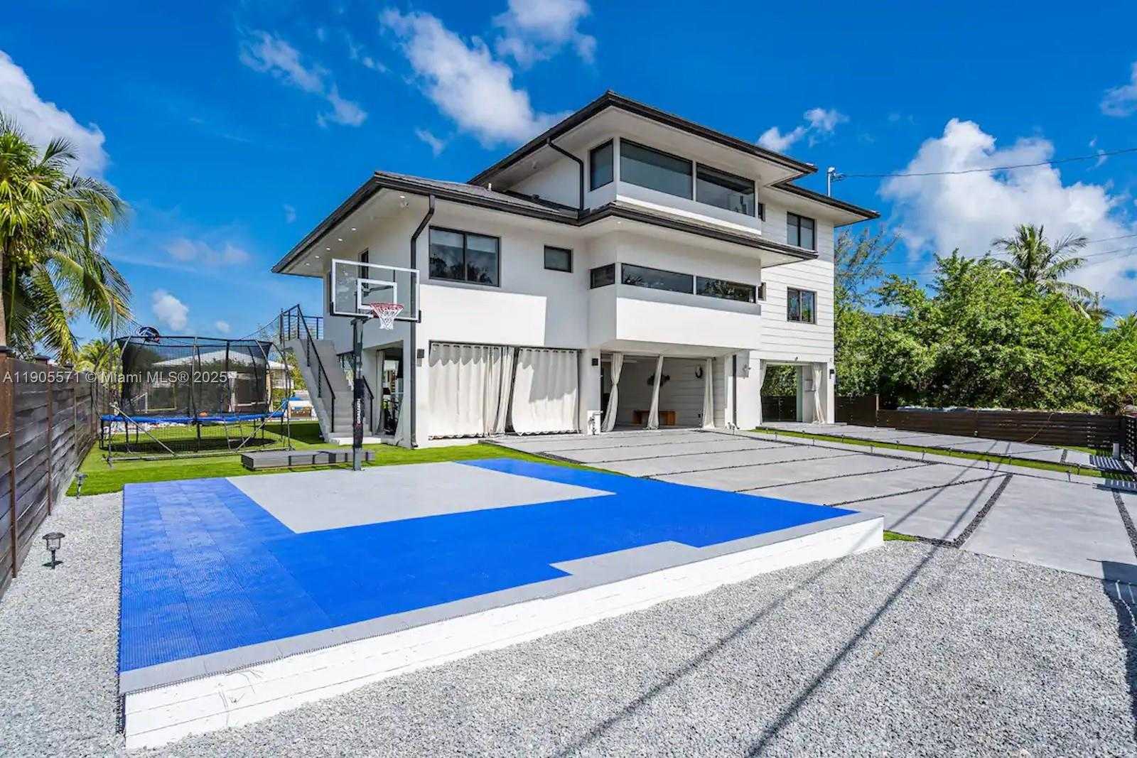 Small Image of 32 NORTH BOUNTY LN #32, Key Largo Number 11