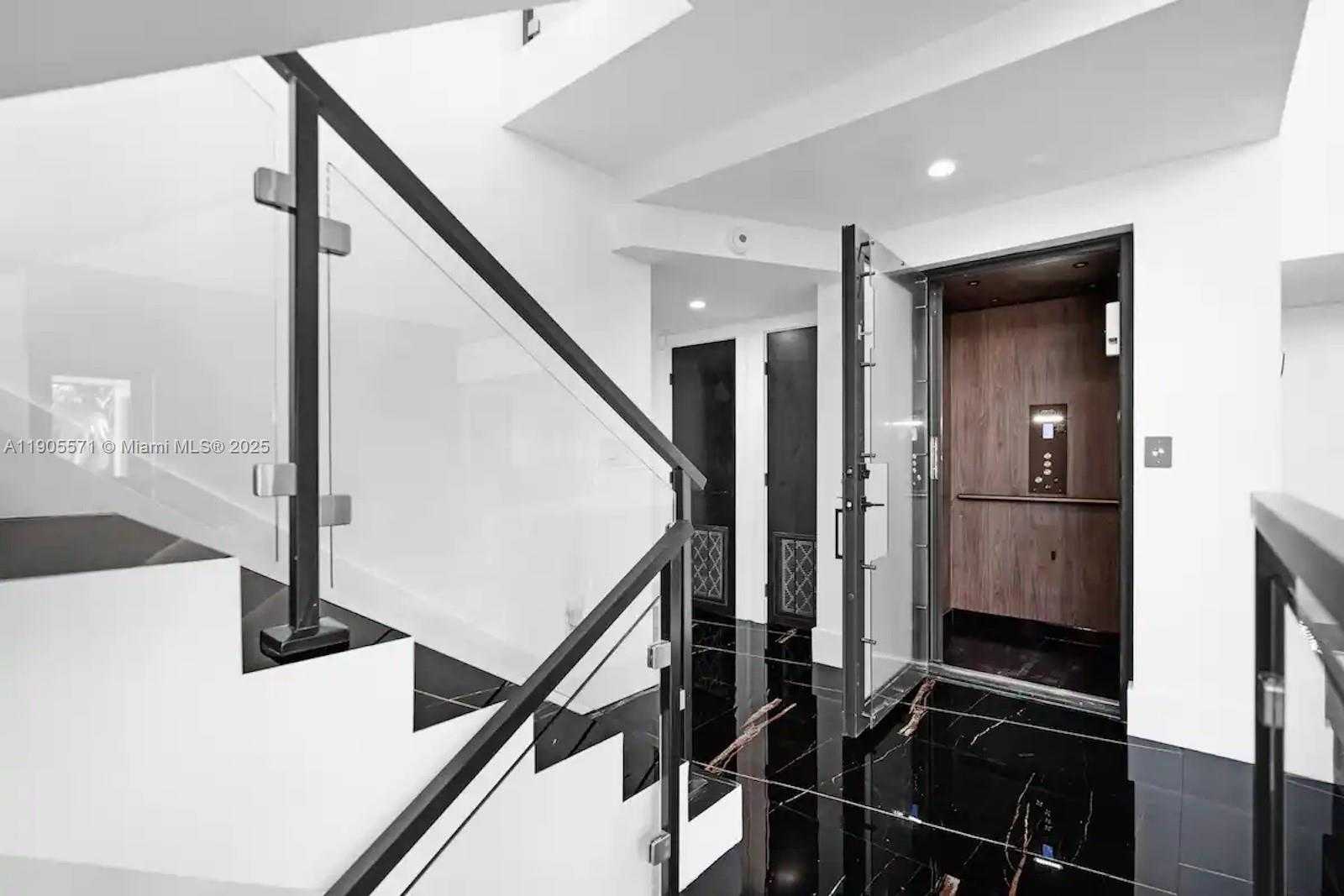 Small Image of 32 NORTH BOUNTY LN #32, Key Largo Number 28