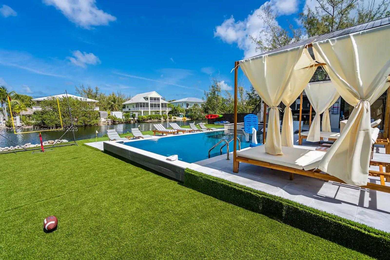 Small Image of 32 NORTH BOUNTY LN #32, Key Largo Number 52