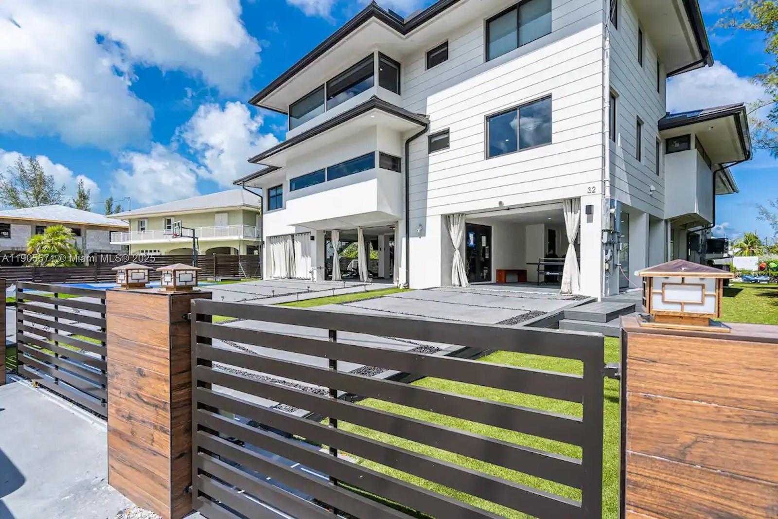 Small Image of 32 NORTH BOUNTY LN #32, Key Largo Number 55