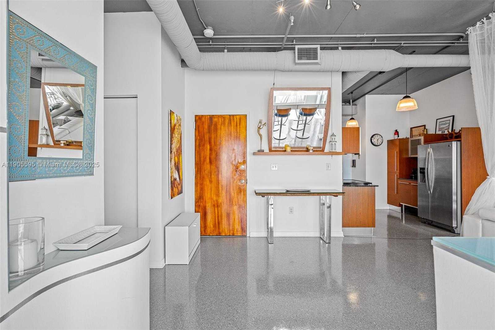 Small Image of 10 SOUTH WEST SOUTH RIVER DR #PHI11, Miami Number 27