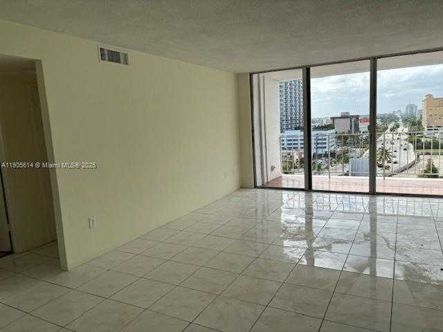 Small Image of 1865 79TH ST CSWY #10J, North Bay Village Number 13