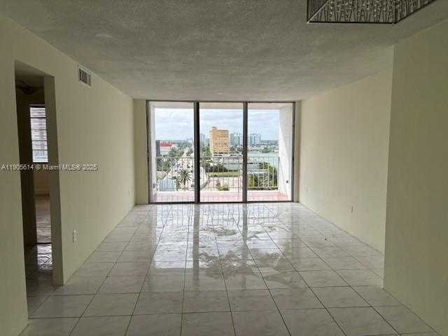 Small Image of 1865 79TH ST CSWY #10J, North Bay Village Number 14