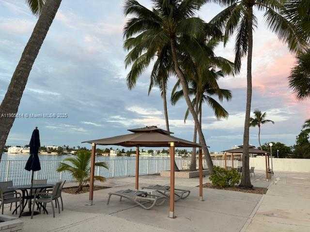 Small Image of 1865 79TH ST CSWY #10J, North Bay Village Number 25