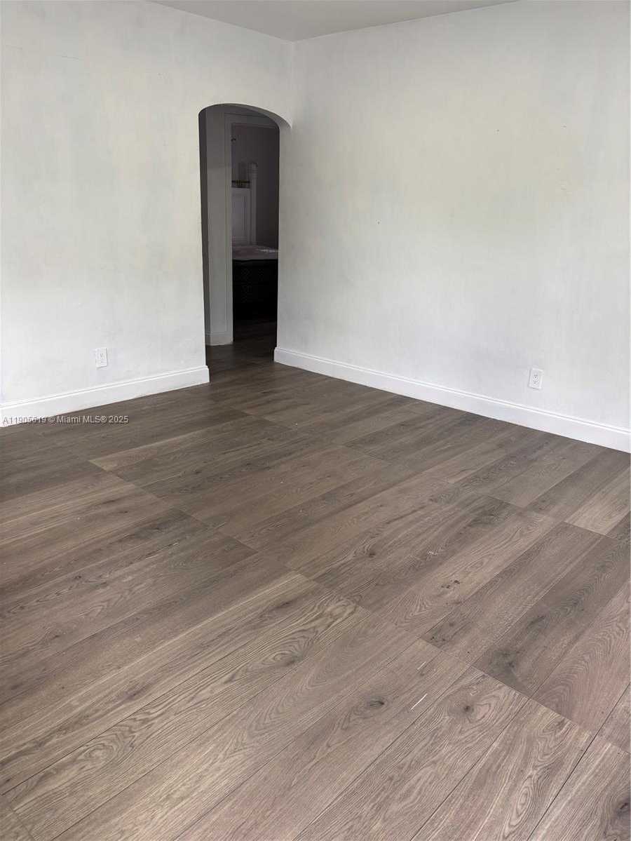 Small Image of 75 EAST 13TH ST, Hialeah Number 2