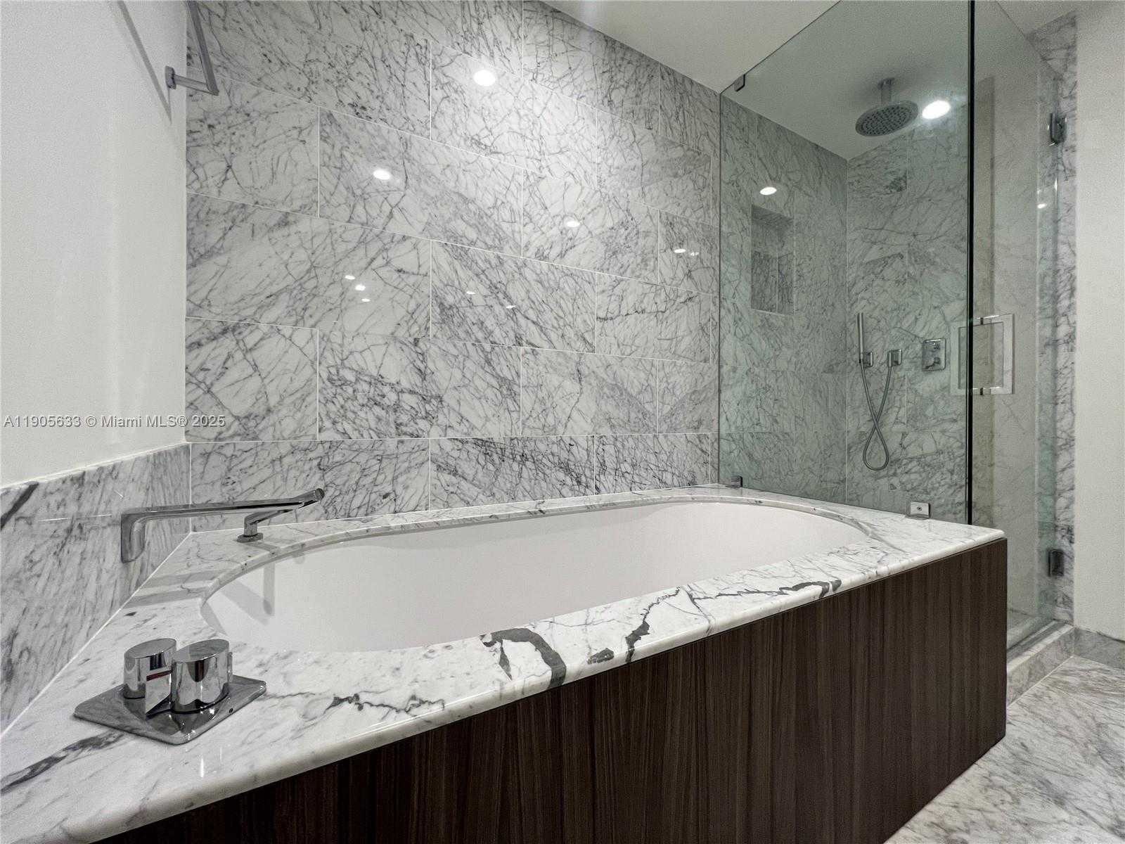 Small Image of 1000 BRICKELL PLZ #3503, Miami Number 12