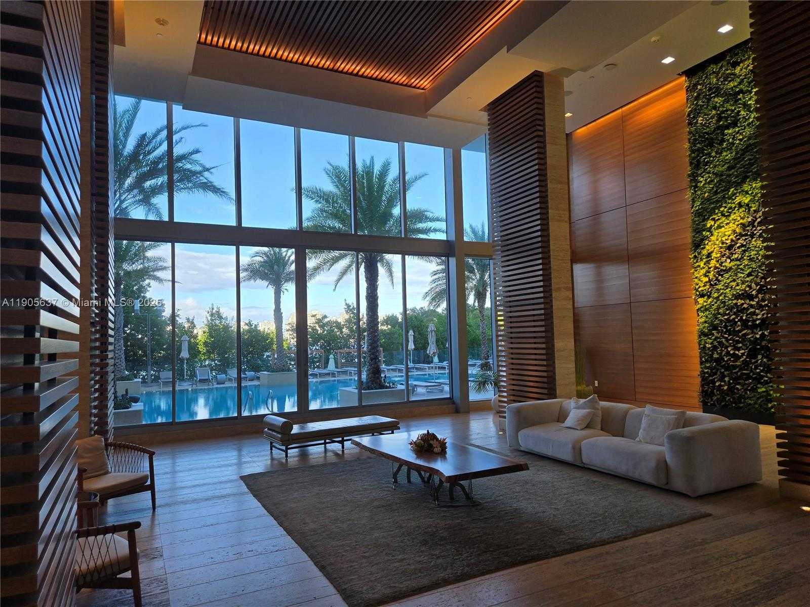 Imagen de Pequeño Objeto