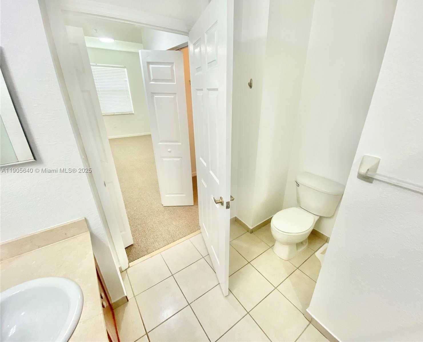 Small Image of 10885 NORTH WEST 89TH TER #106, Doral Number 17