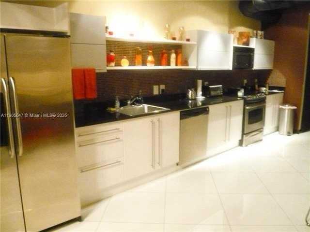 Small Image of 690 SOUTH WEST 1ST CT #PHI-01, Miami Number 21