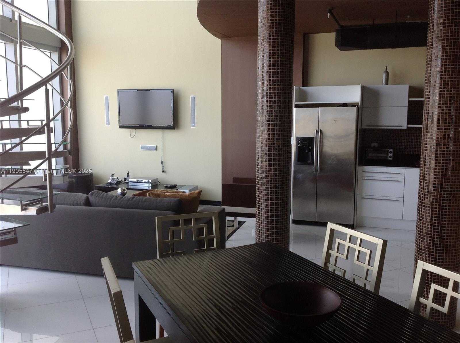 Small Image of 690 SOUTH WEST 1ST CT #PHI-01, Miami Number 3