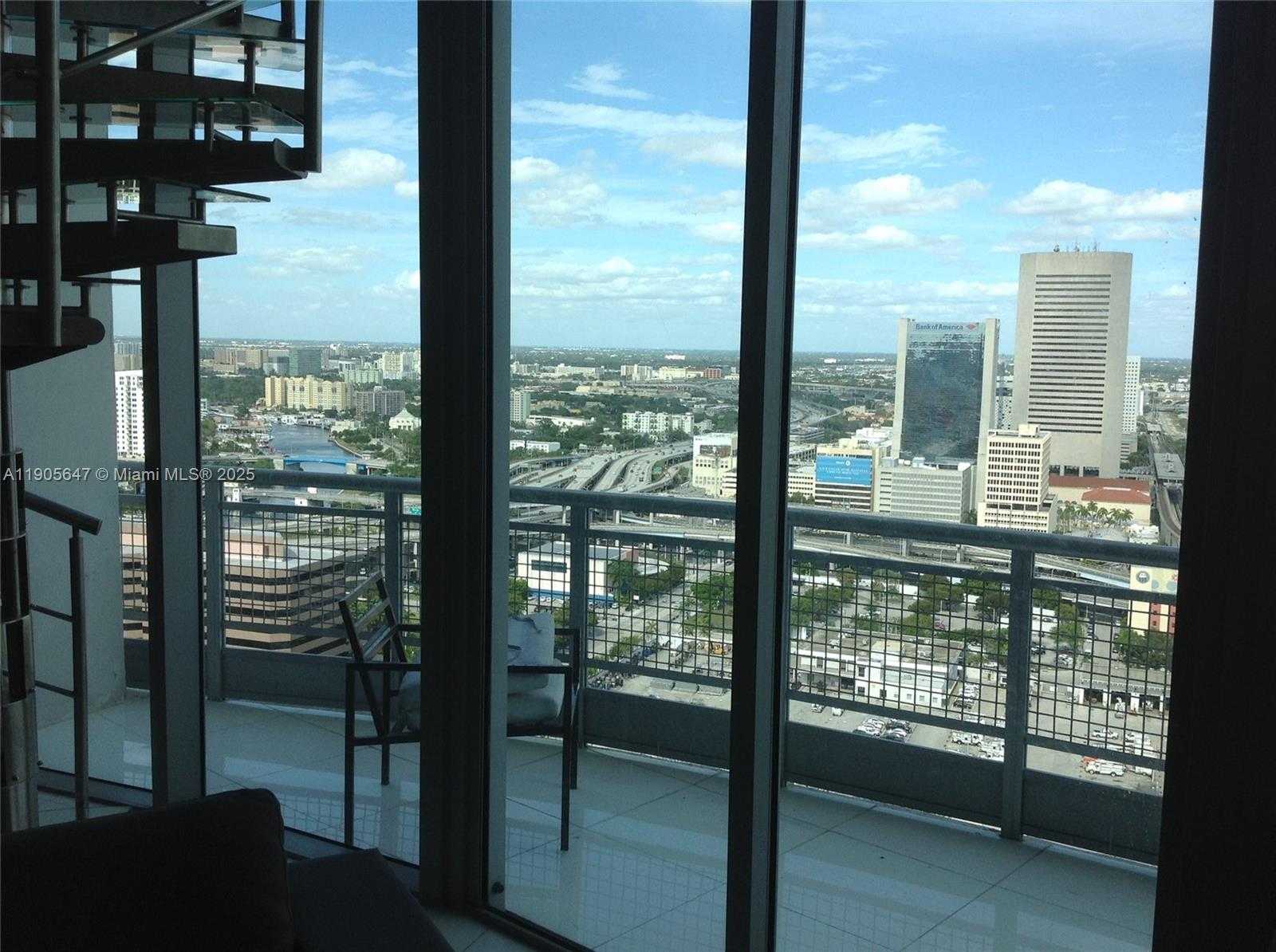 Small Image of 690 SOUTH WEST 1ST CT #PHI-01, Miami Number 8