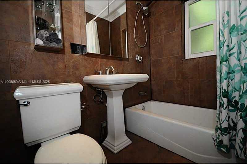 Small Image of 273 NORTH WEST 92ND ST, Miami Shores Number 10