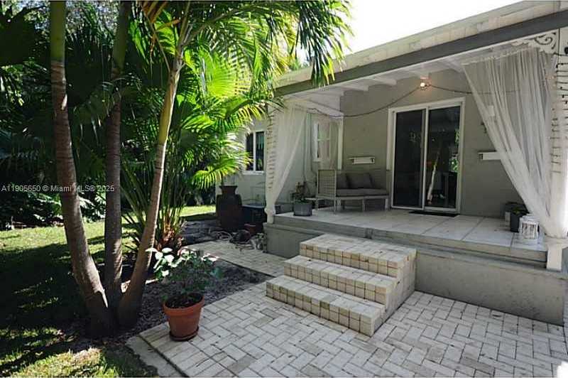 Small Image of 273 NORTH WEST 92ND ST, Miami Shores Number 12