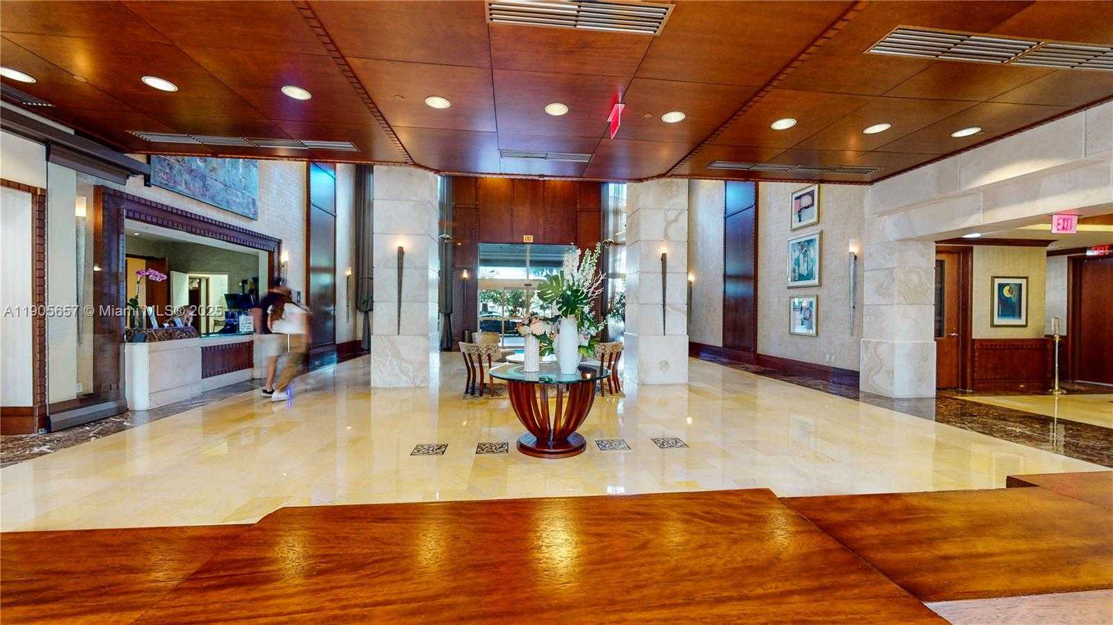 Small Image of 19501 WEST COUNTRY CLUB DR #PH-10, Aventura Number 17