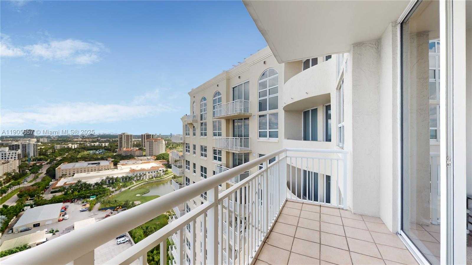 Small Image of 19501 WEST COUNTRY CLUB DR #PH-10, Aventura Number 20