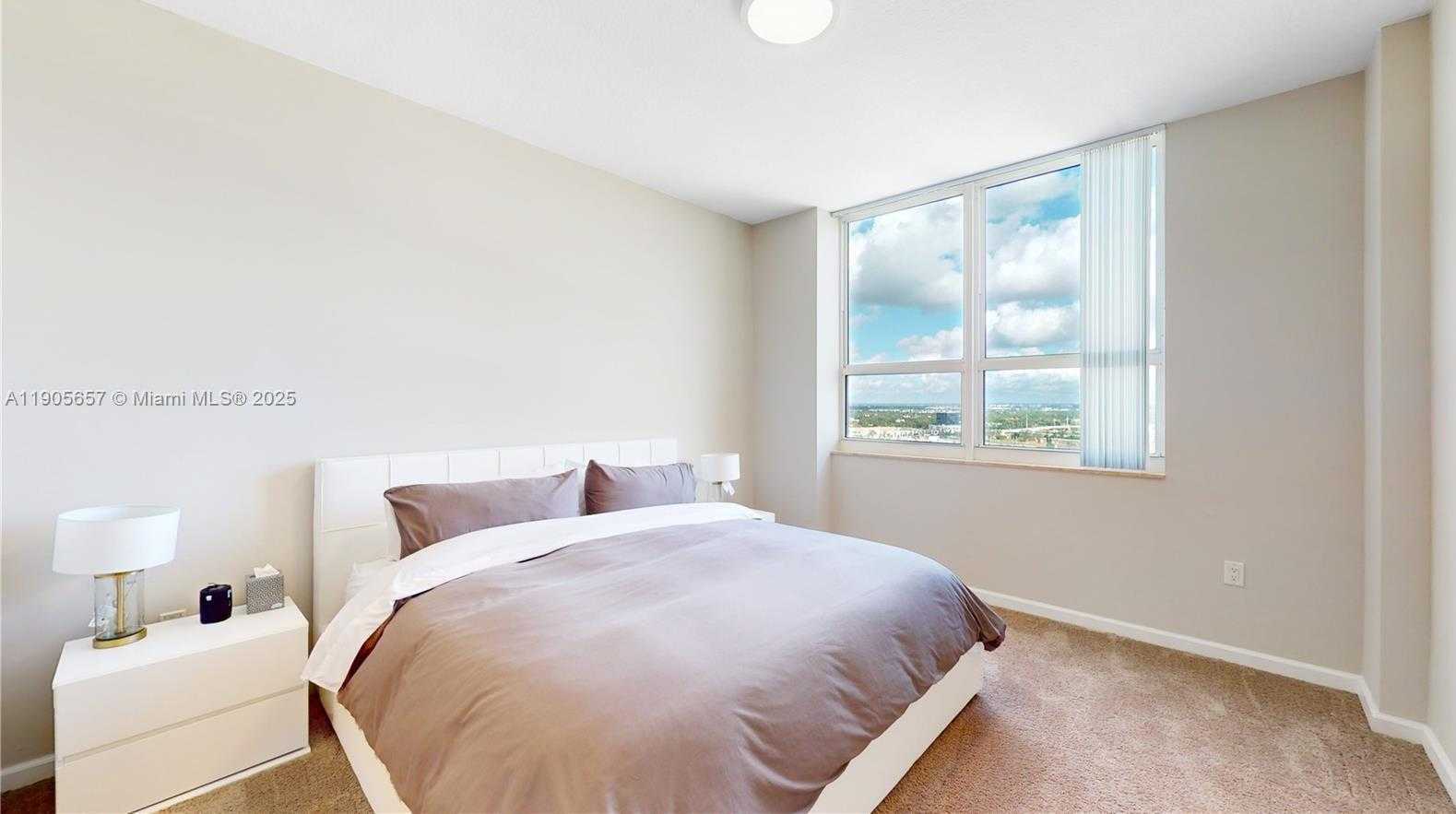 Small Image of 19501 WEST COUNTRY CLUB DR #PH-10, Aventura Number 6