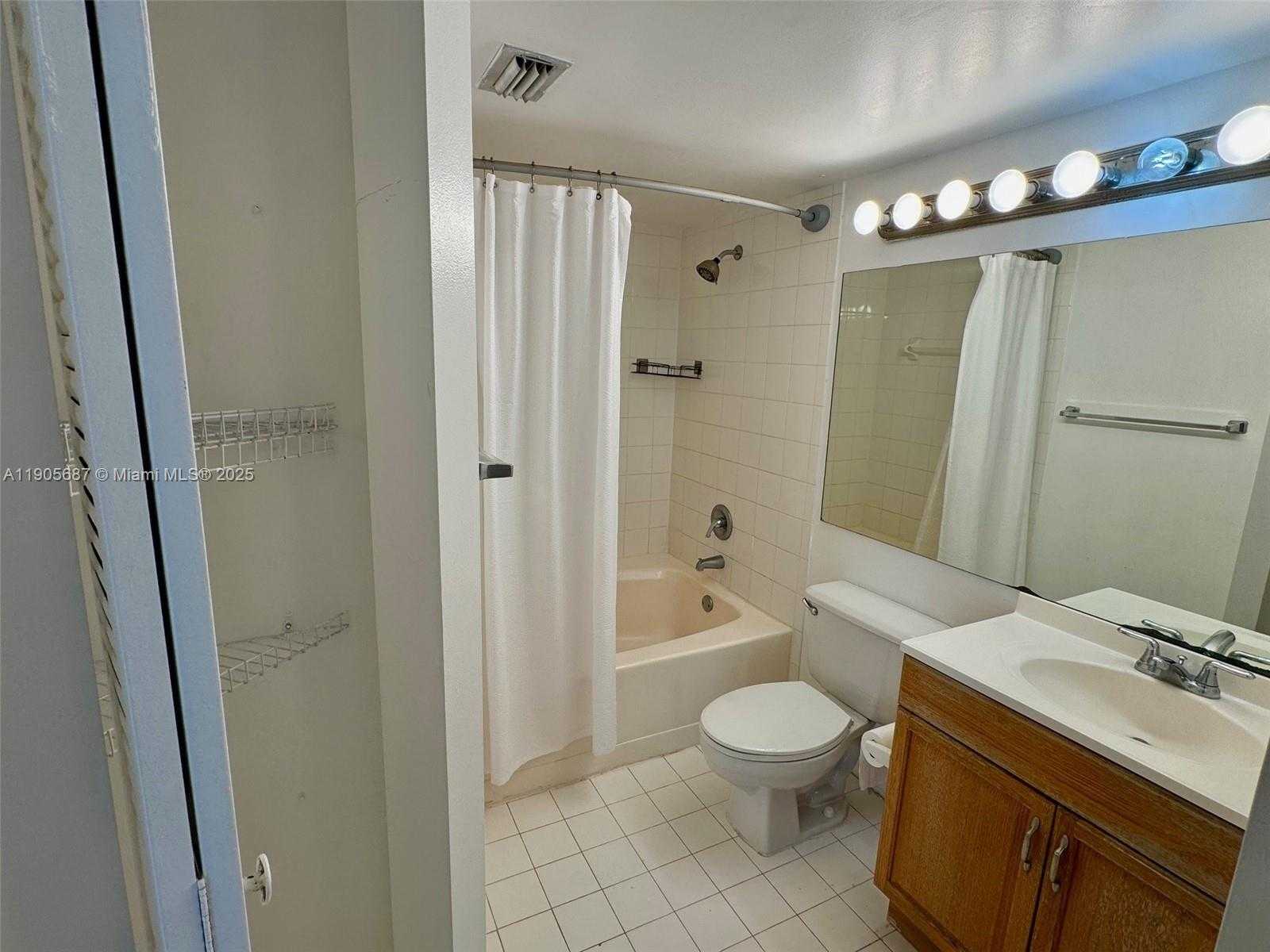 Small Image of 19999 EAST COUNTRY CLUB DR #1604, Aventura Number 14