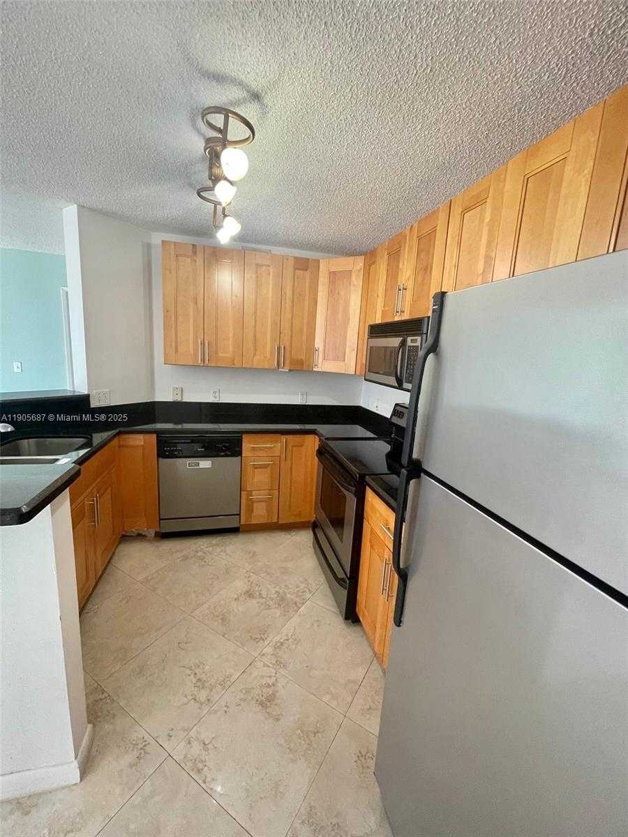 Small Image of 19999 EAST COUNTRY CLUB DR #1604, Aventura Number 4