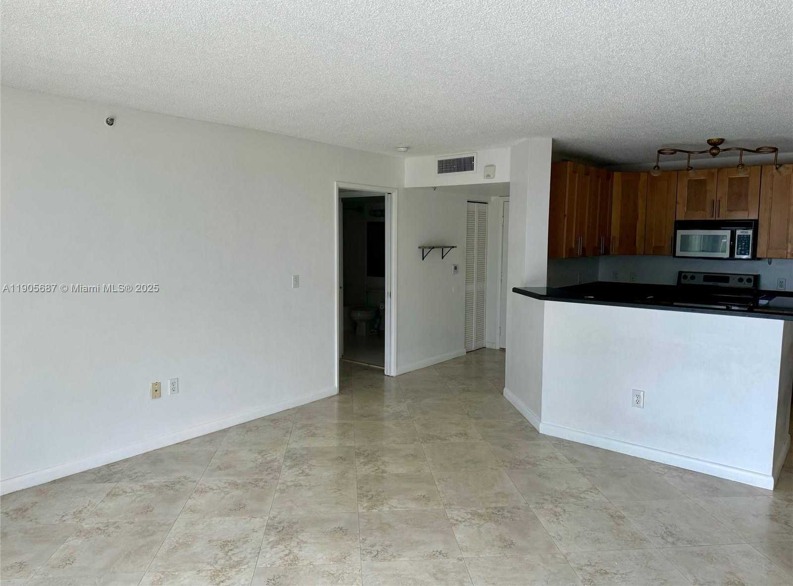 Small Image of 19999 EAST COUNTRY CLUB DR #1604, Aventura Number 5