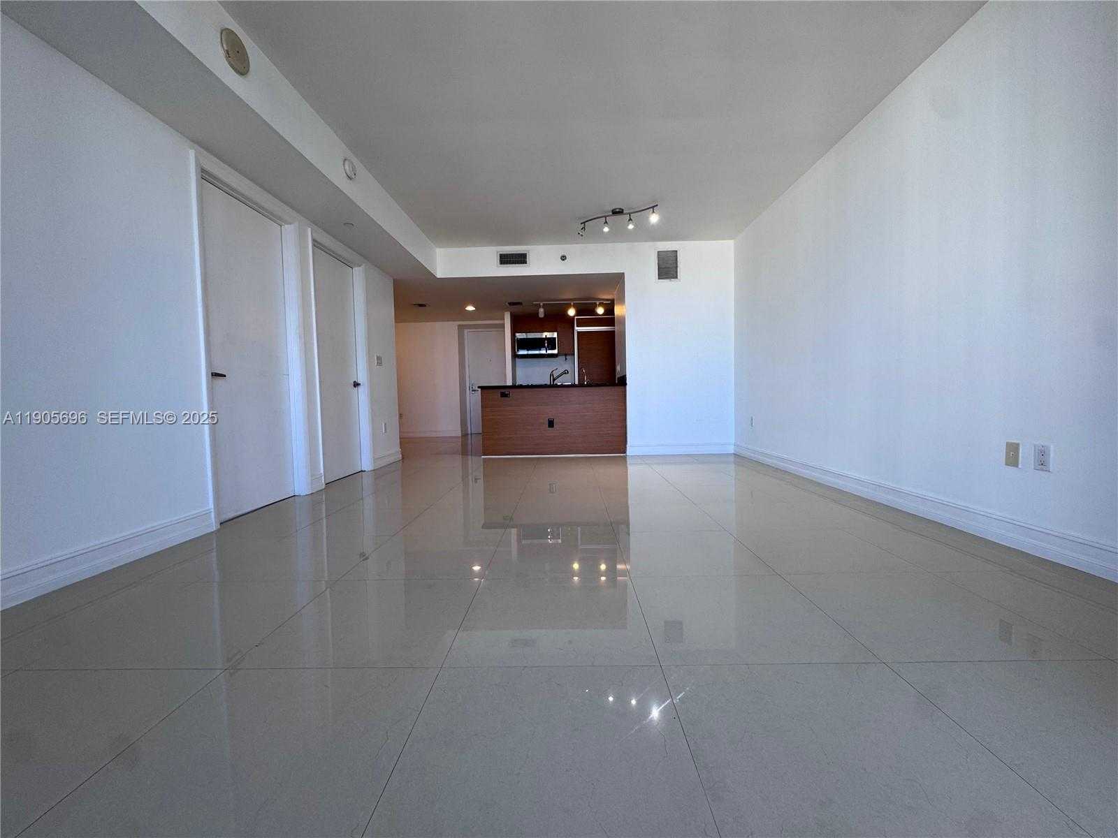 Small Image of 50 BISCAYNE BLVD #2507, Miami Number 11